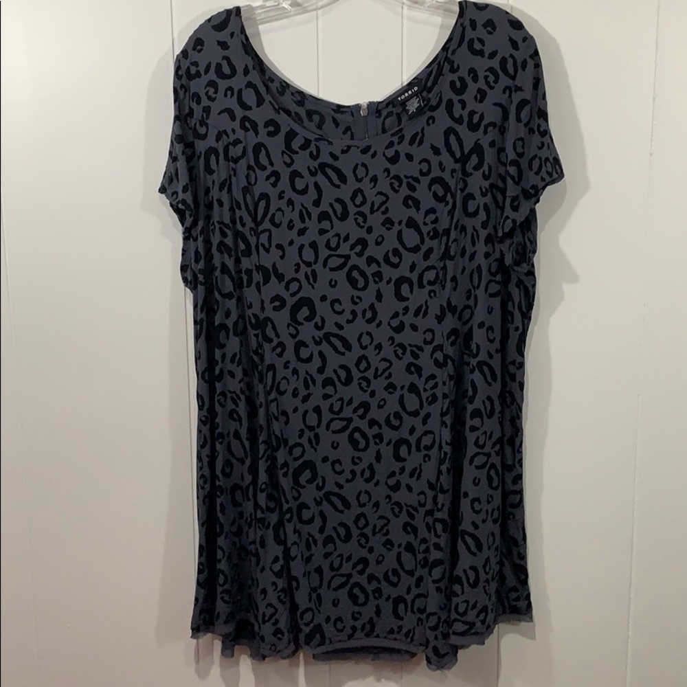 Torrid tunic top animal print top size 2